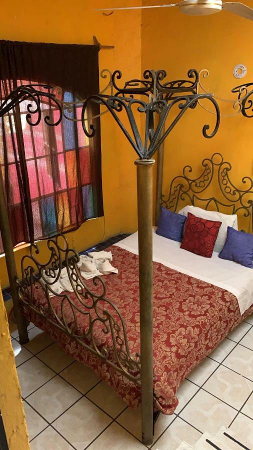 Hotel Mi Viejo Refugio Tlaquepaque Екстер'єр фото